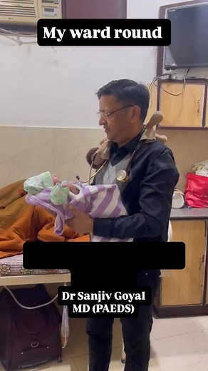 👉The first golden hour after birth is crucial for successful breastfeeding. During this time, babies are most alert and have strong natural reflexes that help them latch easily. 👉Early skin-to-skin contact stabilizes the newborn’s temperature, breathing, and blood sugar, while encouraging bonding. 👉Feeding within the first hour ensures the baby receives nutrient-rich colostrum, which boosts immunity. 👉It also stimulates the mother’s milk production and helps the uterus contract, reducing pos