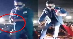 आदित्य नारायण का वीडियो सोशल मीडिया पर वायरल, दर्शक को माइक मारते आए नज़र