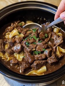 This dish is my husband's favorite. As soon as we're done with one serving, he's already getting seconds.. Full Recipe in Comment👇 | Favorite Skinny Recipes