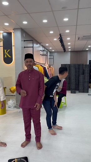 256K views · 8.5K reactions | Mi review setiap size baju melayu Khabib.. Link pembelian: https://linktr.ee/kedaisyahmi | Syahmi Sazli Production | Facebook
