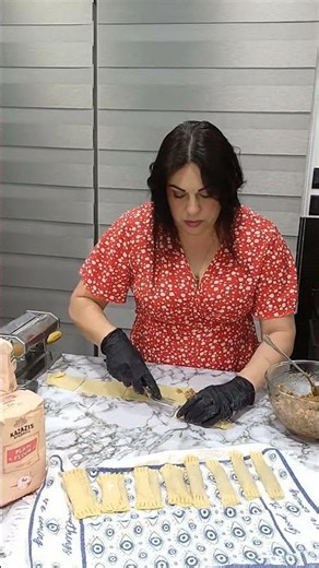 Traditional Cypriot Daktyla Recipe. #daktyla #recipe #greek #dessert #pastry