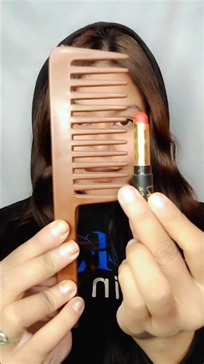 Lipstick math: Lip + Comb =🔥😱#shortsviral #lipstick #combhack#trendingshorts #makeuphacks2026#hack