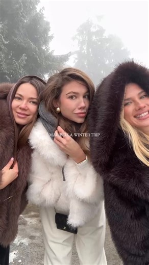MARIBELLA on Instagram: "Найтепліші шуби ever ❤️‍🔥 Щільне екохутро, що зігріває до –20 °C."