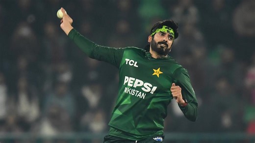 Chucking drama erupts on horror night for Aussies