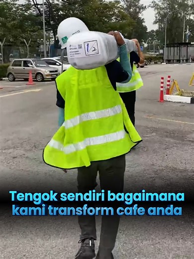 Café lebih chill & kemas dengan ZipBlind — blok silau, panas & habuk! ☕ Sistem Push & Pull ini bukan sahaja menutup rapat ruang, malah sangat efektif menghalang gangguan kucing dan memastikan pelanggan anda selesa tanpa gangguan silau matahari. Buat ruang perniagaan anda nampak lebih tersusun dan profesional. 📍 Jom melawat showroom kami di Seri Kembangan untuk lihat sendiri bagaimana ZipBlind boleh transform café anda! #SmartCurtainMalaysia #CafeDecor #ZipBlind #OutdoorBlind #SeriKembangan