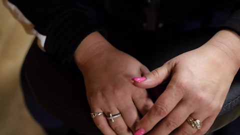 JupiterForce Portable Massage Chair Foldable Lightweight Tattoo Therapy Chair with Adjustable 4 Inches Thick Sponge Face Cradle for Client Spa Salon Massage with Carrying Bag (Black)