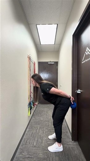 Hands behind back KB RDL