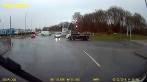 Something's not quite right here... ⏪⏪ | Nextbase UK & Ireland