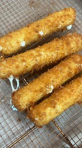 2M views · 4K reactions | We took the viral pickled cheesesticks to a whole new level 勒燎 #pickles #pickled #cheese #stringcheese #foodhacks #easysnack #snackideas #friedpickles | Kroger | Facebook