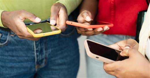 Risks of excessive screen time for adults