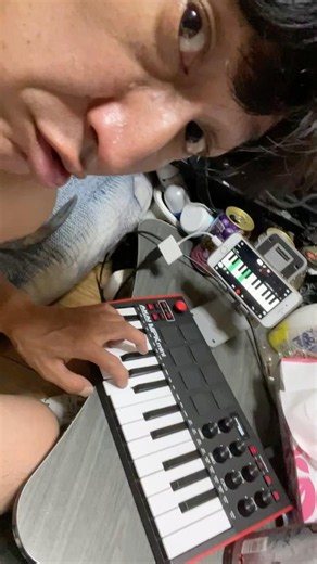 【DTM/作曲】MIDIキーボード[(AKAI)MPK mini MK3] with iPhone8《BandLab(バンドラボ)》〜ゴミ屋敷から愛をこめて〜[2026年7月1日(水)]