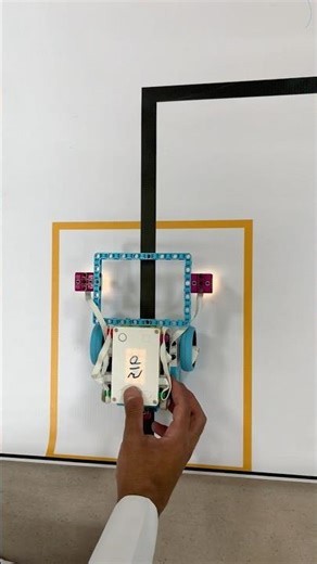 line follower spike prime. #shorts #shortvideo #cars #robotics #arduino #lego #kids #reels