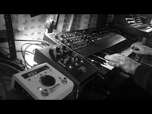 Sequential Prophet 5 rev4 with Moog MIDI-MuRF & Eventide H9 - Experimental Synth