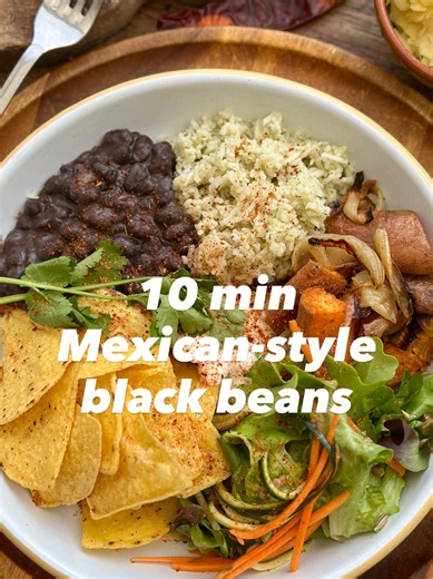 10-Minute Mexican-Style Black Beans — One-Pan Bean Chilli