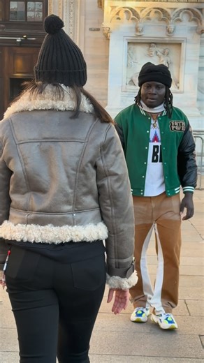 Mozzy Flow on Instagram: "Wow, she’s charming 💋🥰 #kindness #smile #charming #fyp #duomo #milano #love #fypシ❤️💞❤️ #trend #viralvideos #explorereels #instagramre"