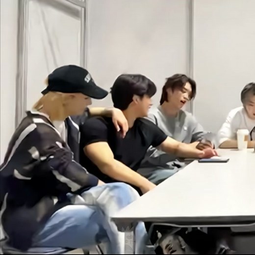 Changbin Muscles: Flexing and Building Strength