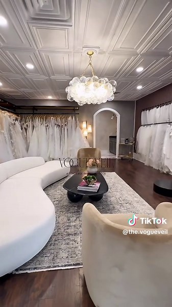 Do you want the ✨Vogue Veil ✨ tour? Step inside our little slice of bridal heaven — racks of gowns on gowns, champagne waiting to be popped, and all the YES moments you’ve been dreaming of. 🍾🤎 #bridalshop #weddingdresses #2026wedding #weddingdress #weddingdressinspiration