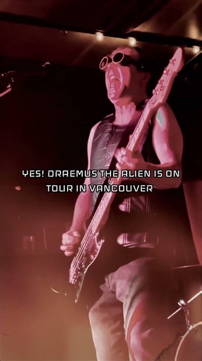 DRAEMUS THE ALIEN IS ON TOUR IN VANCOUVER #vancouver #vancouverbc #vancouvercanada #yvr #yvrlife