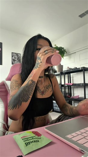 Got another vlog comin in for yall tmwr 😝🤍 @Bloom Nutrition #bloompartner