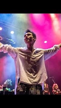 Jacob Collier🔥 AUDIENCE CHOIR GOES CHROMATIC! When in Rome ♥️