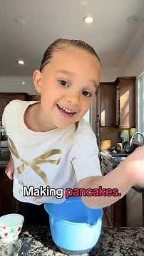 I knew 1 Tablespoon of baking powder was way too much! 🤪🤣 #cookingfail #pancakes #cookingwithkids