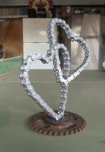 Welded Chain Hearts: Unique Welding Art Creations