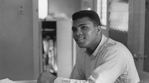 Spears shares incredible Ali autograph story