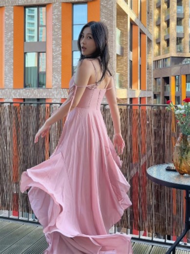 There’s something about a pink dress… 💗 #dresses #uklondon #jjshouse #DressShopping #LondonFashion #black #summer