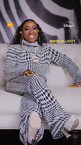 75K views · 70 reactions | Parada modei anilor '90 pe care o așteptai. Serialul In Vogue: Anii '90 este acum disponibil pe Disney+. | Disney+ | Facebook