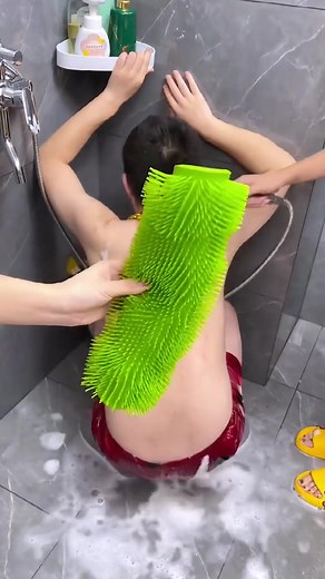 Shower Routine: How to Properly Wash Your Back