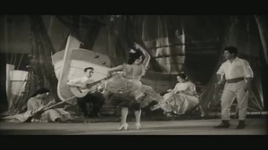 Fragmento de la pelicula "Puente de Coplas" con Antonio Molina y Lola la de Chiclana. (Alegrías) Maravillosamente interpretadas con baile incluido, a la guitarra el genio y maestro Niño Ricardo | Los Palos del Flamenco