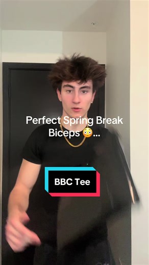 #biceps #arms #gymshirt #compressionshirt #mensoutfit | bicep