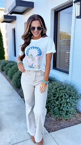 Raise your hand if you love graphic tees! 🙋‍♀️ Ever wondered how to elevate them?! Devan is bringing us her top two ways to add that little extra pop! ✨ But that’s not at all. Devan will be LIVE dropping this outfit AND more at 9AM CST! See you Saturday morning ladies! ☀️☕️ | The Willow Tree