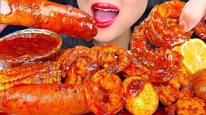 『Phan』麻辣海鲜 虾 香肠 玉米｜咀嚼音ASMR_哔哩哔哩_bilibili