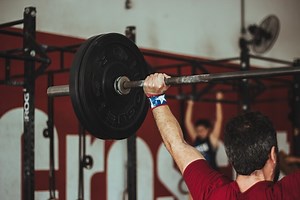 13 ejercicios de CrossFit para entrenar todo tu cuerpo en el gimnasio