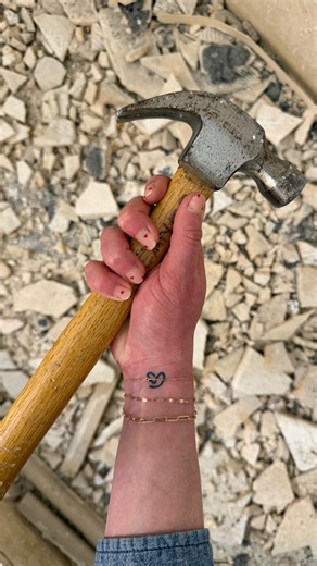 Shelby Eanes on Instagram: "Demo-day approved 💅🏼🛠️ because I love a salon moment without the salon invoice. Code EANES = 10% off @ohora_usa . Comment NAILS and I’ll DM the details. #ohora #ohorausa #ohoranails #diynails #kbeauty"