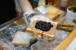 10 Taiwanese Street Snacks to Eat at Kaohsiung's Rui Feng Night Market 瑞豐夜市