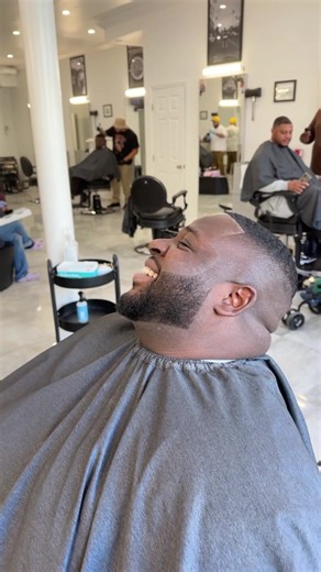 San Francisco barber on TikTok