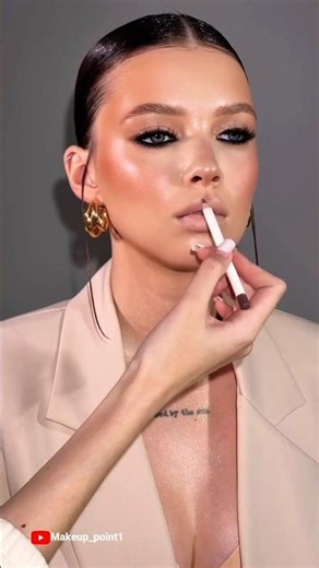 glam makeup tutorial 🔥 golden eye makeup ✨ party makeup||nude lip combo #shortsfeed #softglamlook