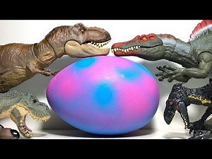 Hatch Lots of Dinosaur Toys Eggs with Jurassic World Dinosaurs Toys
