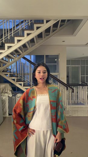 ItsFriday Cozy Outerwear Review — Sparkly Selimut & Hijab-Friendly Styles