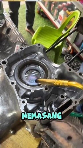 Installing the crankshaft