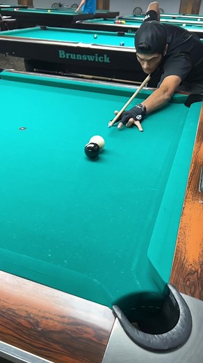 1.9M views · 10K reactions | 8ball! #snooker #trickshots #trick #spin #8ball #9ball #billiards #biliardo #sinuca #efrenreyes #epicfail #houseofhighlights #espn #sportscenter #thebilliardsguy | Thebilliardsguy | Facebook