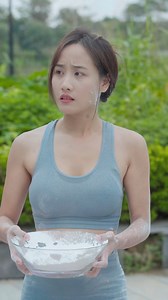 3.6M views · 50K reactions | Tự dưng đang tập thể dục lại được ông thần cho chậu bột thần kì phát hiện được bộ mặt thật của chồng | Max Production | Facebook