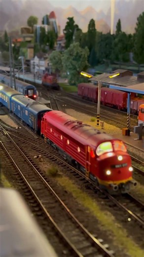 H0 Nohab halad át besorozott rezsókocsival