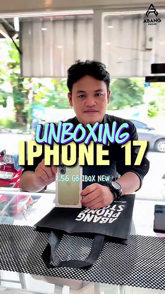 UNBOXING IPHONE 17 BASIC 256 GB NEW✨💗 Ready stock di toko kami, sangat terbatas🤭 bisa langsung chat/dm mimin ya guys😽 #iphone17 #unboxingvideo #unboxingiphone #hptiktok #hpmurah