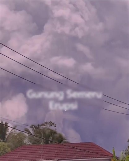 11 reactions | ▶️ Indonesia’s Mount Semeru on Java island once again erupts amid heightened volcanic activity. | Presstv Programs | Facebook