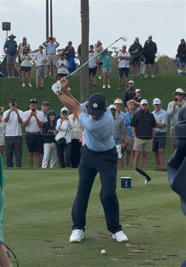 Take notes for the wind cheater from Tommy it was blowing out there for Day 1 of The Players. #pgatour #theplayers #tommyfleetwood
