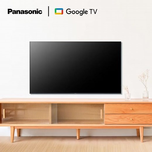 พานาโซนิคชวนแชร์รายการทีวี ภาพยนตร์ หรือแนวเพลงที่ชอบที่สุด เมื่อดูผ่าน Panasonic 4K Google TV™ รุ่น MX800 Series ชอบแนวไหน คอมเมนต์มาเล่าให้น้องแอดมินฟังกันได้เลยยย ​ Panasonic 4K Google TV™ รุ่น MX800 Series สั่งการด้วยเสียงผ่าน Google Assistant เลือกรับชมรายการทีวี ภาพยนตร์ หรือ MV เพลงที่ชอบได้มากกว่า 400,000 รายการในที่เดียว สะดวกสบายยิ่งขึ้นเพราะเชื่อมต่อจากโทรศัพท์ แท็บเล็ต แล็ปท็อป กับทีวีด้วย Chromecast built-in™ ​ ระบบเสียงรอบทิศทาง ซาวด์แทร็คฟังดูสมจริง ระบบ Bluetooth® Audio Link เชื่