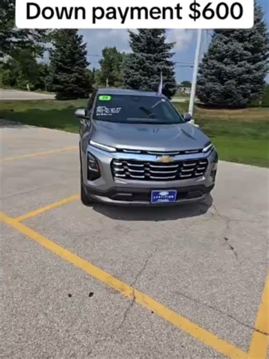 Great fuel efficiency meets all-weather capability! This 2025 Chevy Equinox has AWD, heated seats, and a heated steering wheel. #2025ChevyEquinox#ChevyEquinox2025#equinox #bankrepossessedcars #cardealership